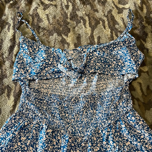 SHEIN tie front cami romper - Picture 3 of 4